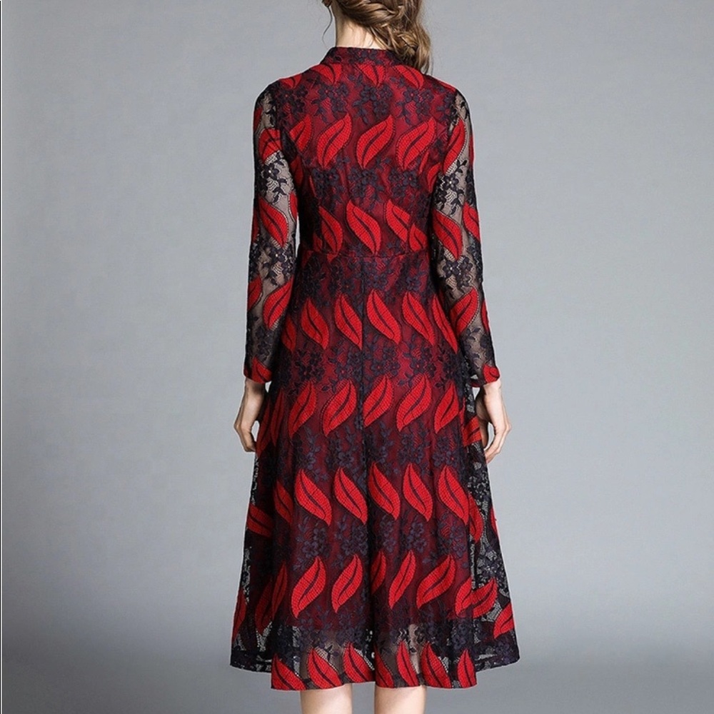 ❤️❤️❤️ Beautiful Red& Blue Lace Mid Length Dress - Picture 2 of 8